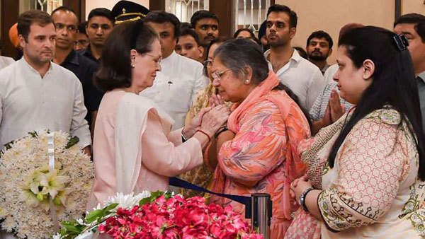 I Share Your Pain: Sonia Gandhi Writes Letter To Arun Jaitleys Wife I Share Your Pain: Sonia Gandhi Writes Letter To Arun Jaitleys Wife