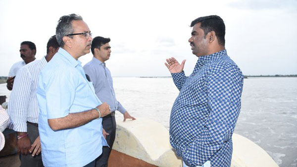 Crest gates of Sunkesula barrage in Kurnool District of Andhra Pradesh lifted on Tuesday Crest gates of Sunkesula barrage in Kurnool District of Andhra Pradesh lifted on Tuesday