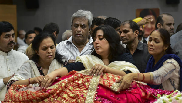 కూతురితో అంత్యక్రియలు
