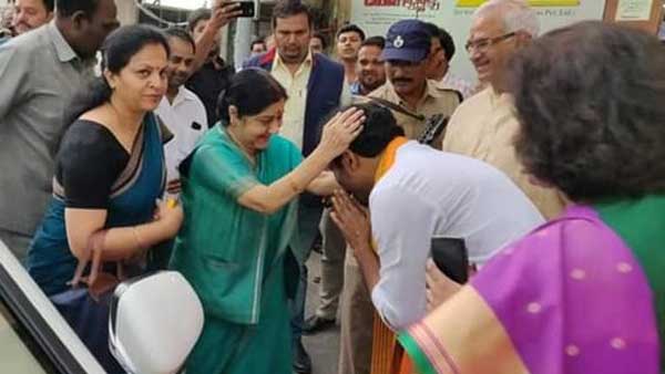 తెలంగాణ సాధనలో..చిన్నమ్మగా..