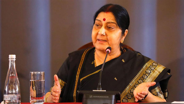తారతమ్యాలు లేని నాయకురాలు..! రాజకీయాల్లో ఆమె ఎప్పటికి ప్రత్యేకమేనన్న మంత్రి..!!