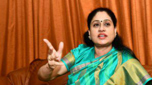 కాంగ్రెస్లో అసంతృప్తితో విజయశాంతి...