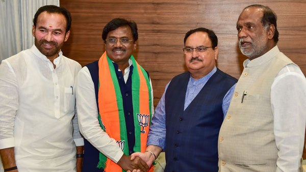 Former MP Vivek Joins BJP In Presence Of Amit Shah..! Former MP Vivek Joins BJP In Presence Of Amit Shah..!