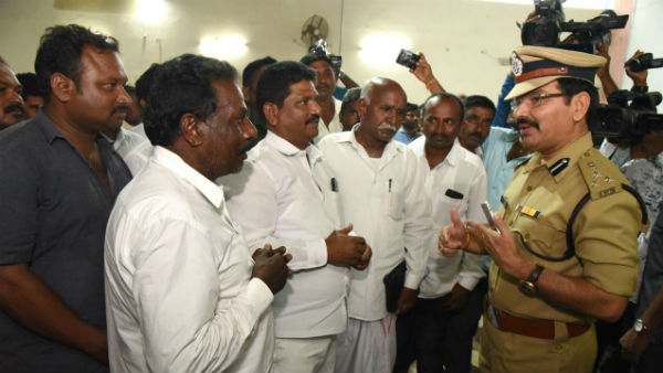 సత్ప్రవర్తన కలిగిన వారిపై రౌడీ షీట్లను ఎత్తివేశామని చెప్పిన సీపీ ..మార్పు కోసమే ఈ ప్రయత్నం అన్న సీపీ రవీందర్