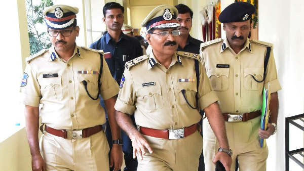 వరంగల్ పోలీస్ కమీషనరేట్ లో రౌడీ షీట్ల తొలగింపు మేళా.. 133 మంది రౌడీ షీటర్లపై రౌడీషీట్ ఎత్తివేత