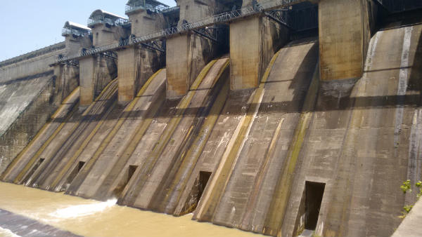 Karnataka Chief Minister B.S.Yediyurappa ordered to release water from Hemavathi dam Gorur Karnataka Chief Minister B.S.Yediyurappa ordered to release water from Hemavathi dam Gorur