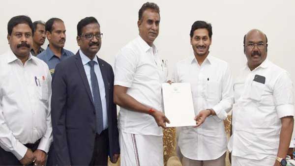 On Request of Tamilanadu Ministers Cm Jagan respond positively ordered supply drinking water for Chennai On Request of Tamilanadu Ministers Cm Jagan respond positively ordered supply drinking water for Chennai