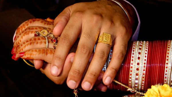 Feud over Sikh girl conversion in Pakistan ends, in-laws say girl free to return to parents Feud over Sikh girl conversion in Pakistan ends, in-laws say girl free to return to parents