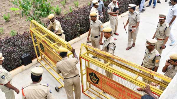 గురజాలలో 144 సెక్షన్ అమలు... సభకు అనుమతి లేదన్న పోలీసులు