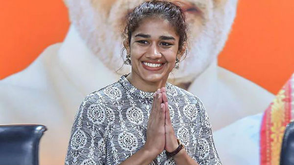 Haryana Assembly Election 2019: Wrestlers Babita Phogat, Yogeshwar Dutt In BJPs 1st List Haryana Assembly Election 2019: Wrestlers Babita Phogat, Yogeshwar Dutt In BJPs 1st List