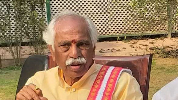 ఆర్ఎస్ఎస్ కార్యకర్తగా..