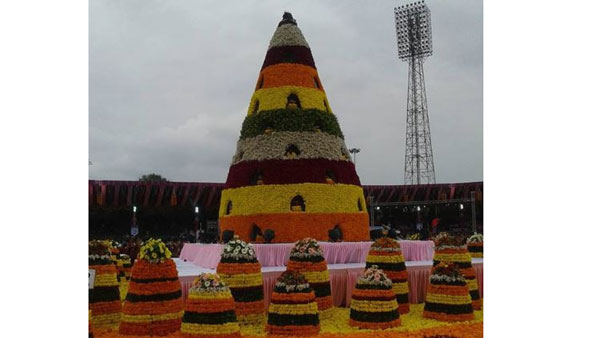 బతుకమ్మ పండుగలో తెలంగాణ అస్థిత్వం