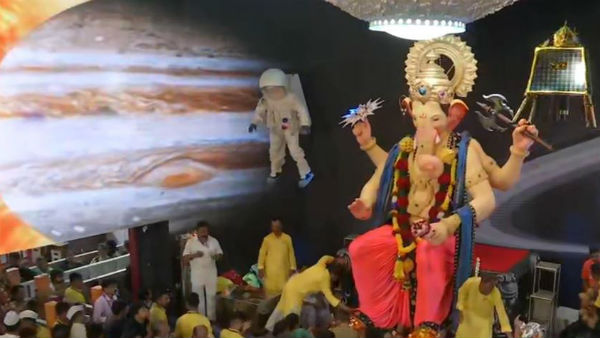 అంతరిక్ష పరిశోధకుడిగా..