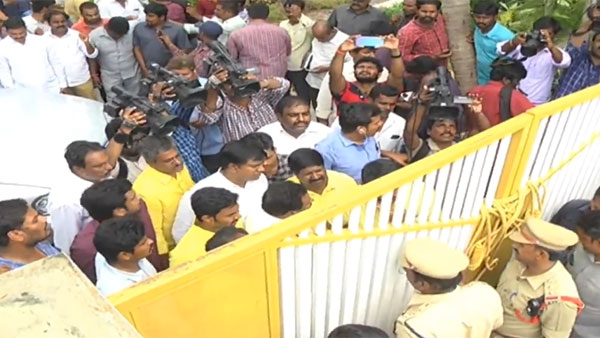 ఒకే సామాజిక వర్గం..చిన్న వివాదం ఇప్పుడు..