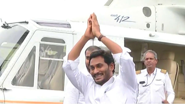 CM Jagan helicopter landing dispute .. notices issuued to seven officials CM Jagan helicopter landing dispute .. notices issuued to seven officials