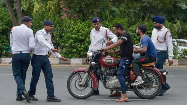 కేంద్ర, రాష్ట్ర ప్రభుత్వాల వైఖరే కారణం..