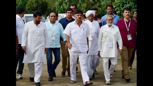 గుజరాత్ దెబ్బ