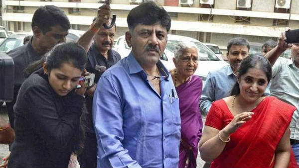రూ. 100 కోట్ల ఆస్తులు