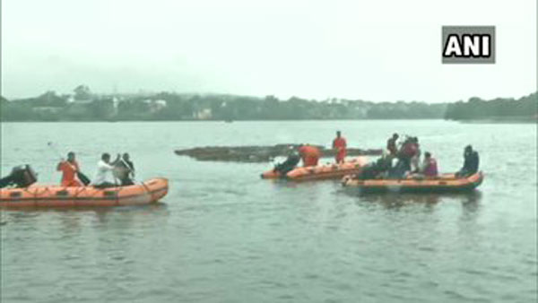 Tragedy During Ganpati Visarjan, 11 Dead After Boat Capsizes At Bhopals Khatlapura Ghat Tragedy During Ganpati Visarjan, 11 Dead After Boat Capsizes At Bhopals Khatlapura Ghat