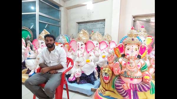 పీఓపీ, మట్టి విగ్రహాలు లేవు