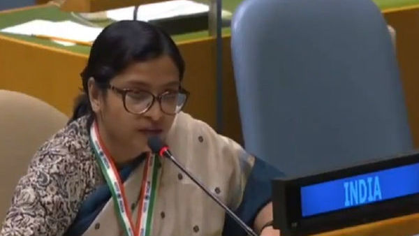India slams Pak PMs speech, poses 5 questions India slams Pak PMs speech, poses 5 questions