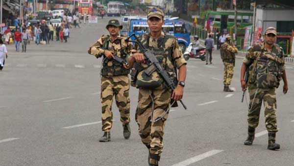 US lawmakers seek immediate end of communication blackout in Kashmir US lawmakers seek immediate end of communication blackout in Kashmir