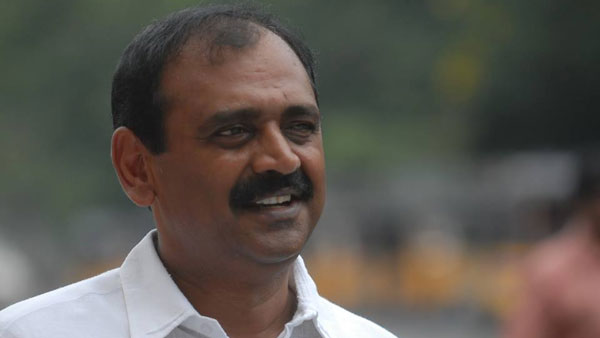 ప్రత్యేక ఆహ్వానితులు వీరే..