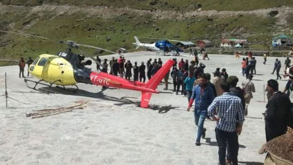 helicopter crash lands during take-off at Kedarnath helicopter crash lands during take-off at Kedarnath