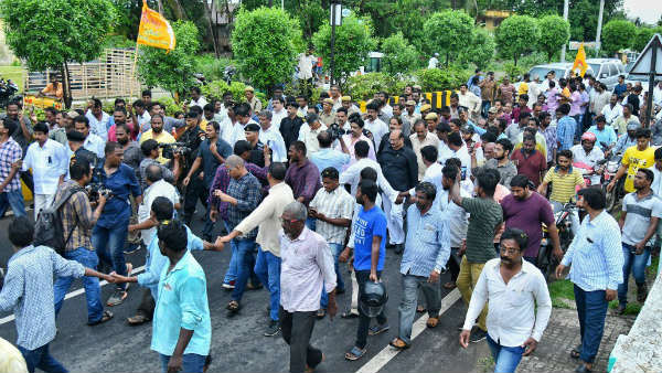 ఇసుకవేస్తే రాలనంత జనం ..