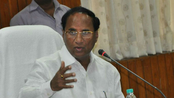 పిలిచినా తలుపులు తీయకపోవడంతో..