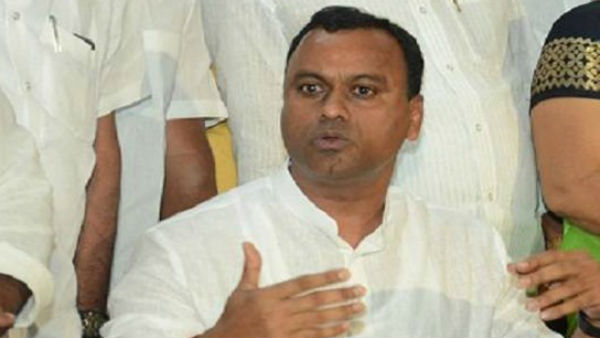 రాహులే రాజీనామా చేశారు..