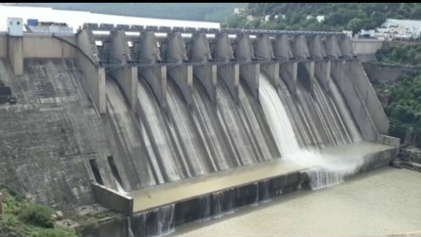 నాగార్జున సాగర్లోకి వరద ఉధృతి