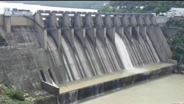 ప్రకాశం బ్యారేజీలోనూ పెరిగిన నీటి మట్టం