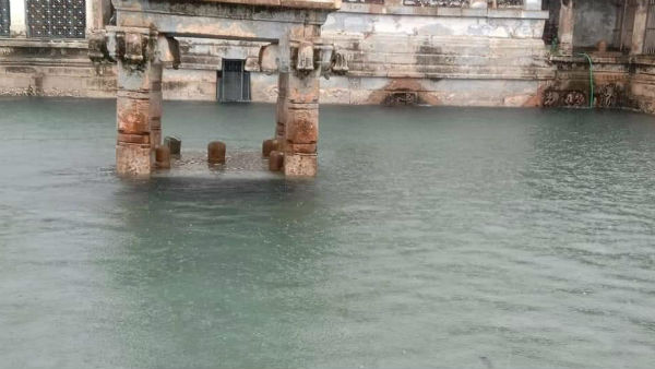 Flash floods hit five mandals in Kurnool district, mahanandi temple is submerged Flash floods hit five mandals in Kurnool district, mahanandi temple is submerged