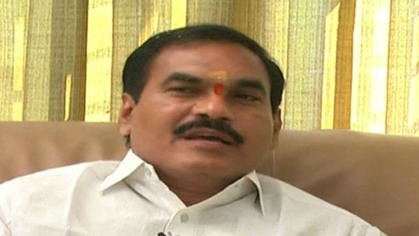 వైసీపీ లో డిప్యూటీ సీఎం వ్యాఖ్యల కలకలం ... తోట ఎలా స్పందిస్తారో ?