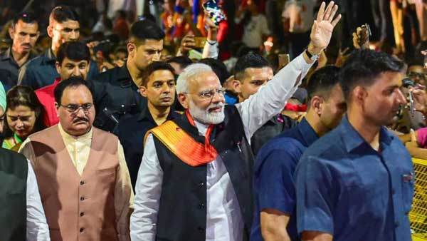 I bow before every Indian: PM Modi returns from US to a grand welcome I bow before every Indian: PM Modi returns from US to a grand welcome