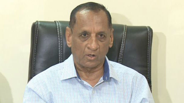 నరసింహన్ గు తొలిగించి తొలి దెబ్బ...