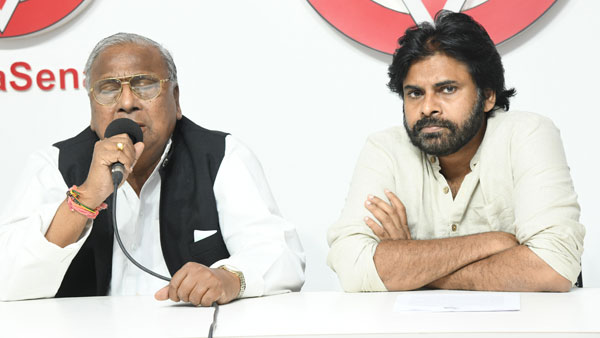 పవన్తో కలిసి పోరాటం