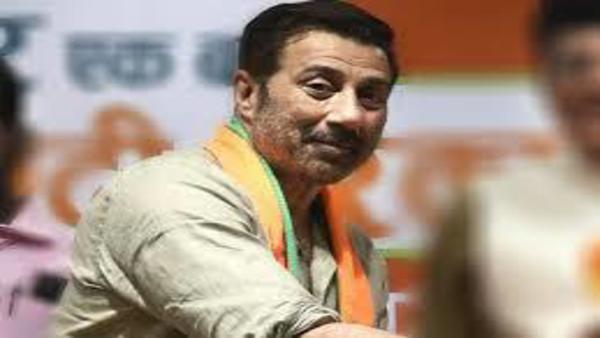 గురుదాస్పూర్ వాసుల ఆగ్రహం