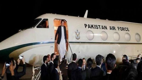 imran khan flight technical glitch.. emergency land in newyork imran khan flight technical glitch.. emergency land in newyork