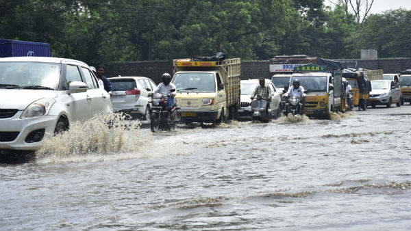 heavy rain in hyderabad city.. traffic jam in main roads heavy rain in hyderabad city.. traffic jam in main roads