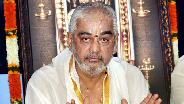 రమణ దీక్షితులకు న్యాయం చేయాలంటూ..