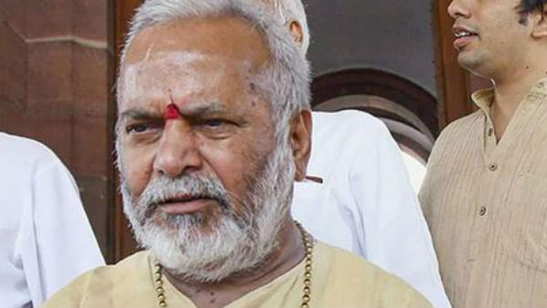 యూపిలో ప్రకంపనలు సృష్టిస్తున్న చిన్మయానంద కేసు