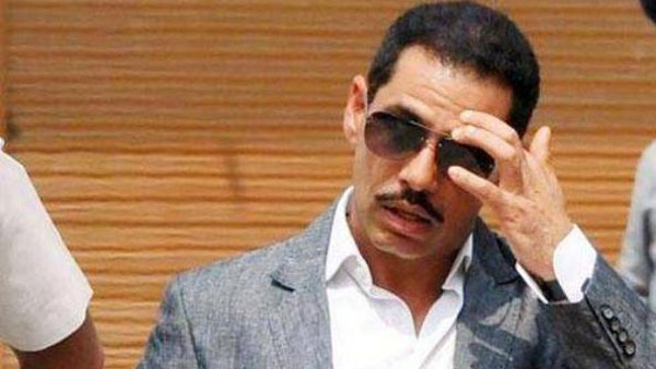 మనీ చైన్ కుంభకోణంలో