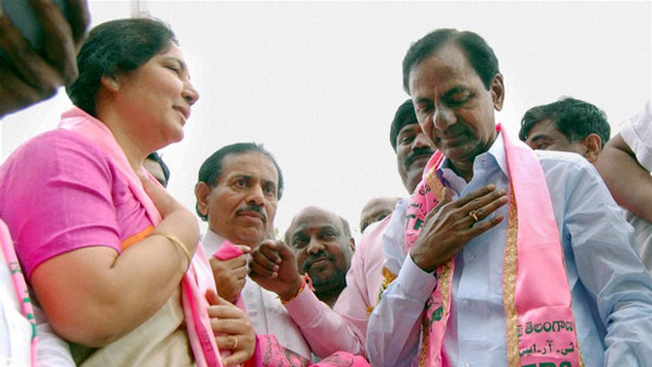 టీడీపీ నుంచి టీఆర్ఎస్లోకి...