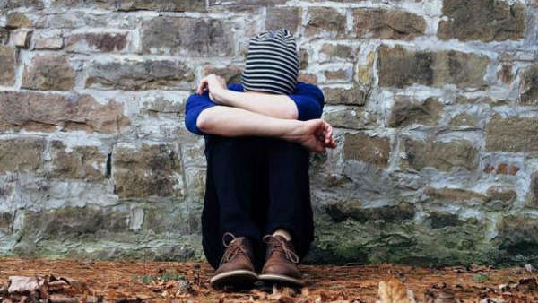 30 men sexually abuse girl; police probe father’s role 30 men sexually abuse girl; police probe father’s role