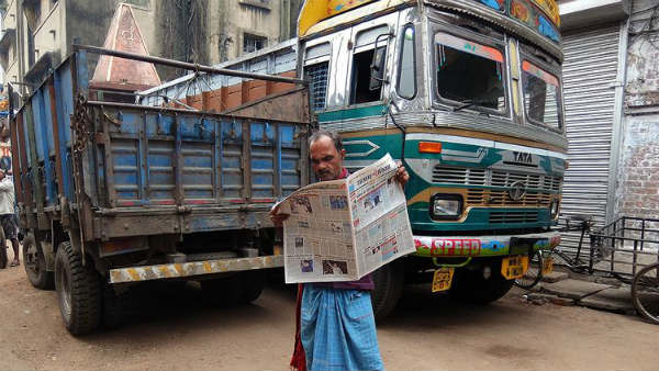 drivers in lungi to invite two thousand fine in Uttar Pradesh drivers in lungi to invite two thousand fine in Uttar Pradesh