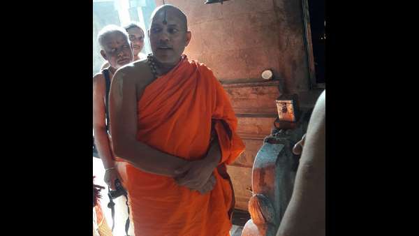 స్వామీజీకి ఇద్దరు భార్యలు !