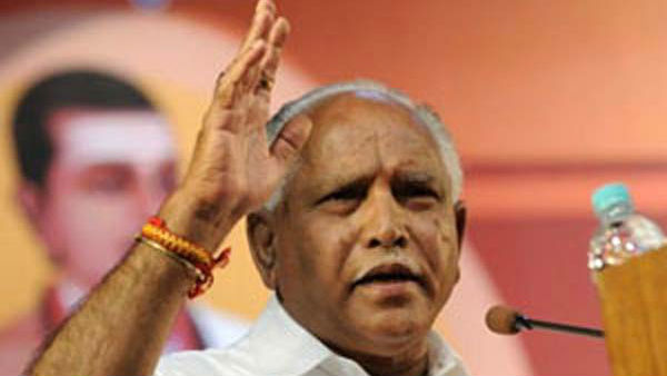 సొంత పార్టీలో సీఎంకు చెక్ !