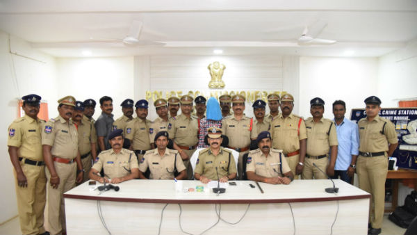Interstate thief arrested... half kg gold seized Interstate thief arrested... half kg gold seized